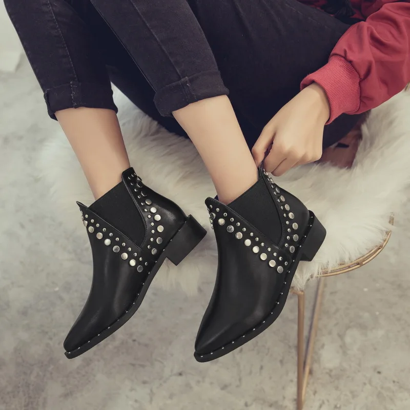 

LTARTA pointed toe boots tide single boots thick rivets women and ankle boots Martin boots 40-43 large size LJS-138-8