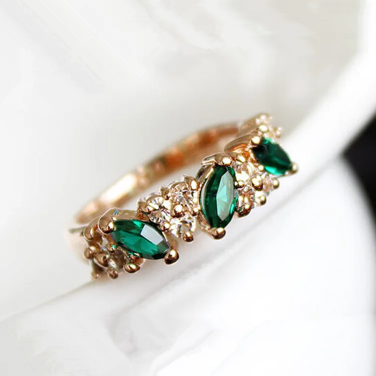 

fashion Rings Wholesale Cute Vintage Crystal Ring For Women Fancy Jewelry Retro Feel Sweet Female Angel Rings