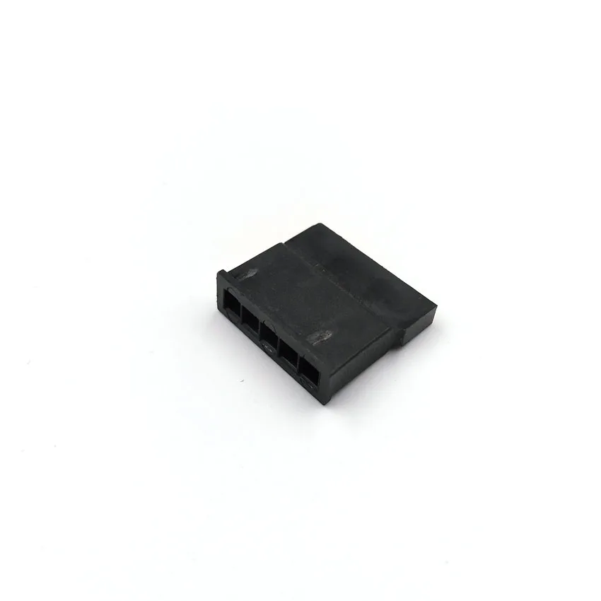 SATA_5Pin_female_connector_housing_3