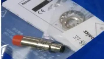 

PNP normally open switch PRCM18-8DP connector inductance sensor