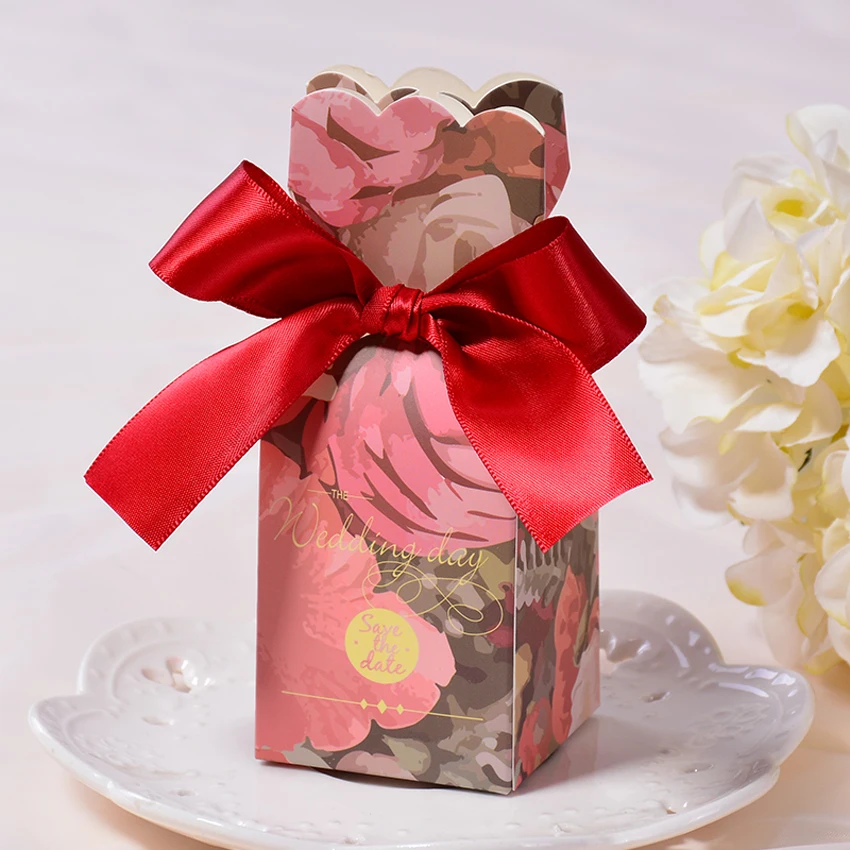 

50pcs/lot wedding box Candy Box Romantic flower silk ribbon paperboard gift box paper bag wedding gifts for guests wedding decor