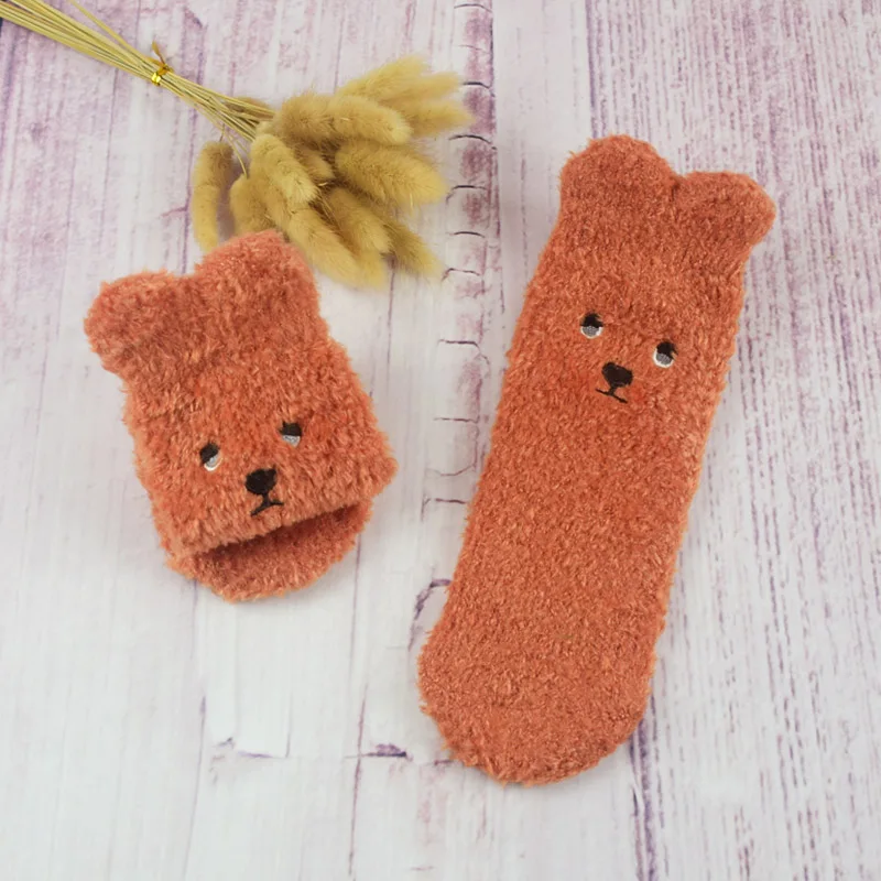 ZZIYEETTM/1 пара, милые носки с вышитыми героями мультфильмов для родителей и детей домашние тапочки/носок для сна зимние толстые теплые пушистые носки-Тапочки - Цвет: Orange