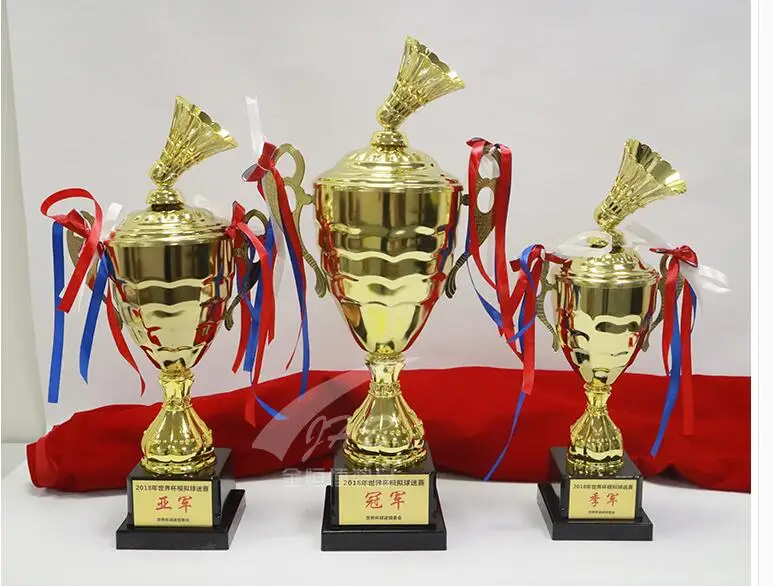 Модель чемпионата мира по футболу на заказ металлический трофей для учеников
