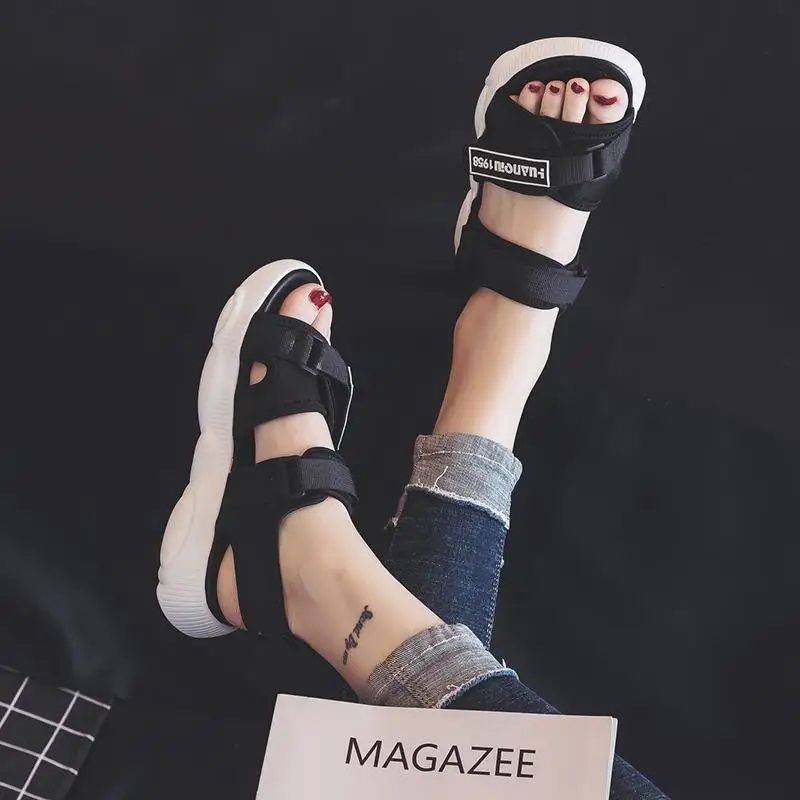 Белый открытый плоские сандалии женские летние туфли на платформе, Спортивная мягкие, удобные сандали римские сандалии для женская пляжная обувь черного цвета - Цвет: Черный