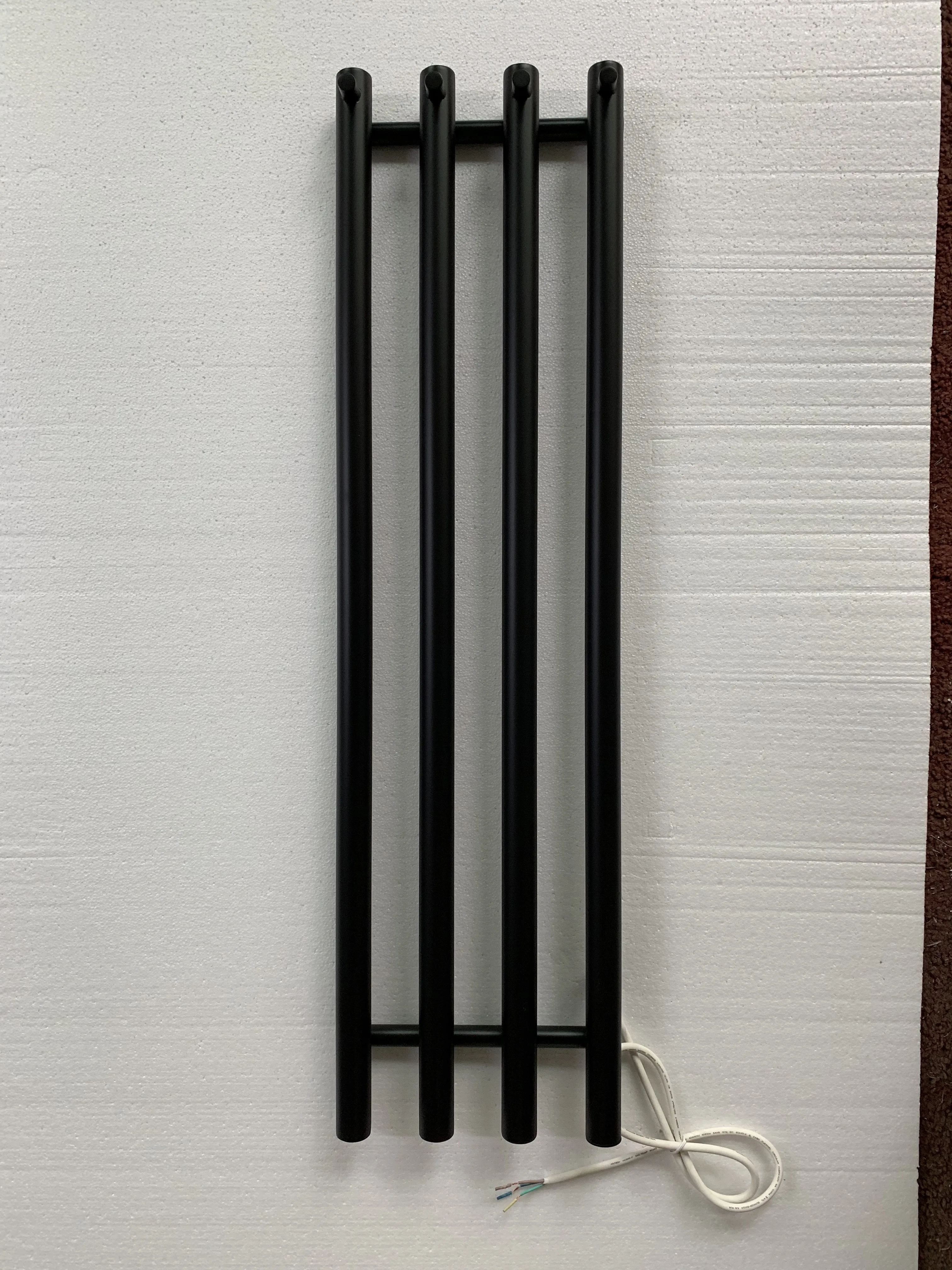 Вертикальный полотенцесушитель для ванной комнаты из нержавеющей стали 304 настенный Электрический Полотенцесушитель матовый черный HZ-932A