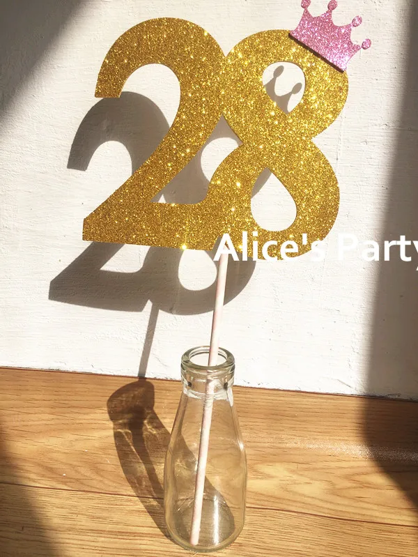 

Custom 28 old Pink Gold Number Wands Woman Lady Queen Gorgeous Birthday Party Decorations Wands Number Stick Photo Shoot Props