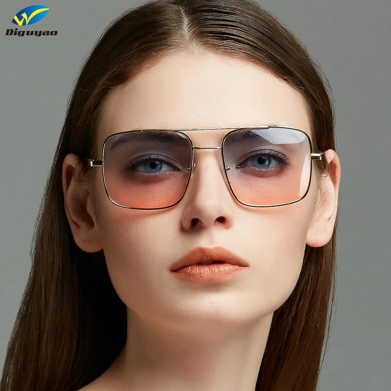 

DIGUYAO Large Frame Two Color Retro Square Glasses Flat-Top Sun Glasses Metal Spring Leg Shades Gradient Stylish Women Eyewear