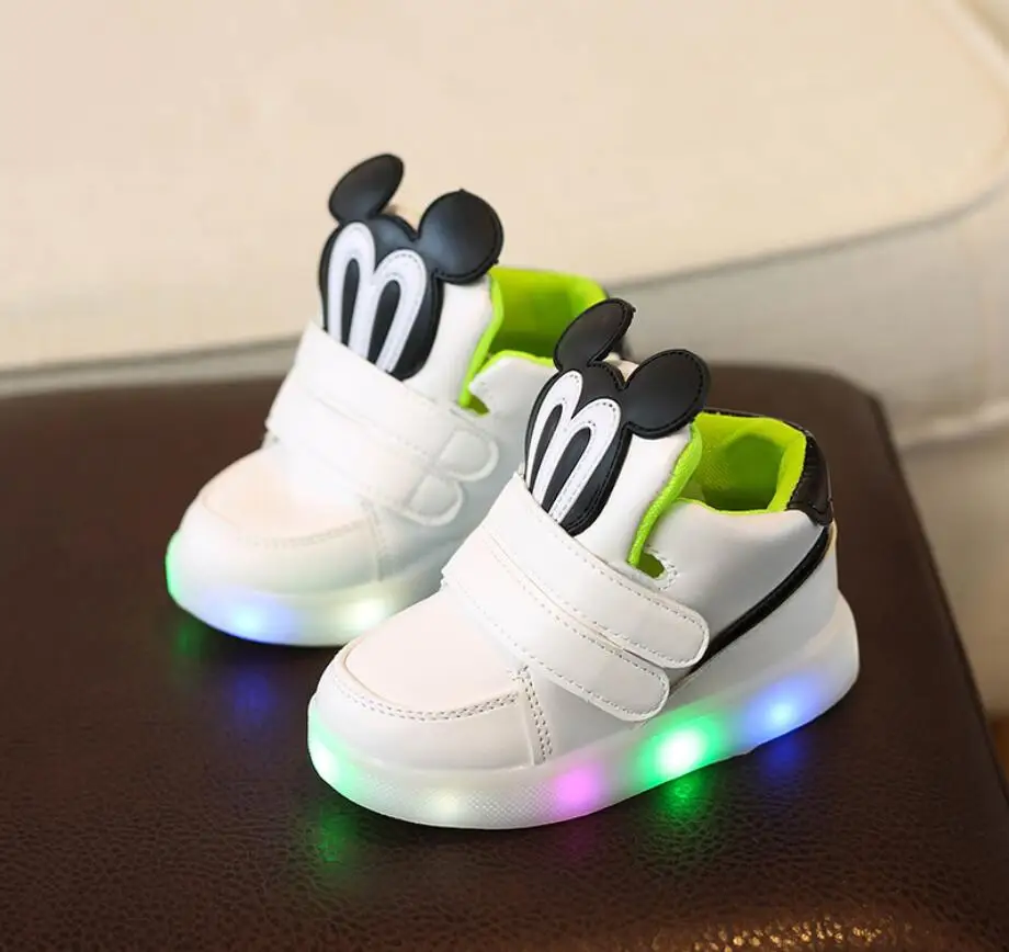 Children Casual Shoes With Light LED Boys Girls Sneakers Spring Cartoon Mouse Lighted Sport Shoes Fashion Luminous Boots - Цвет: Белый