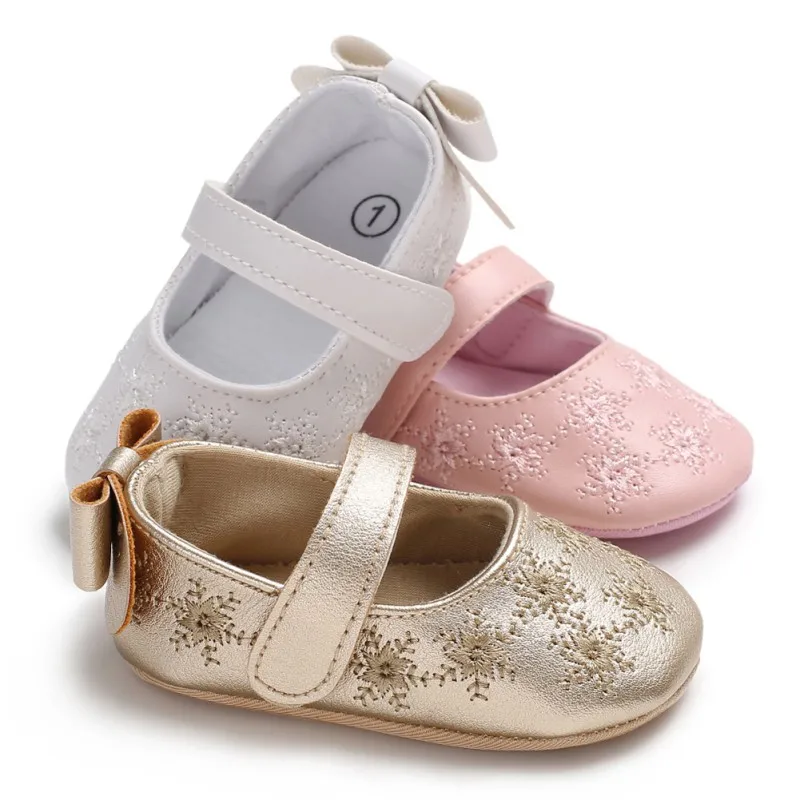 Модная обувь принцессы для маленьких девочек новорожденных малышей лук из искусственной кожи вышивка цветок первые ходунки Prewalkers
