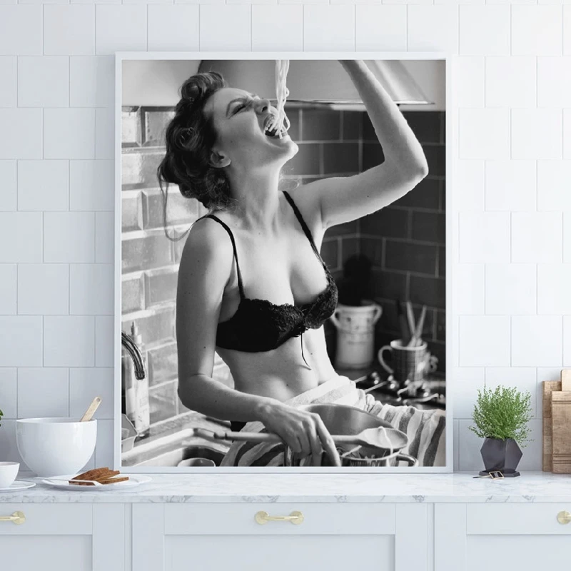 Spaghetti Woman Print Kitchen Decor