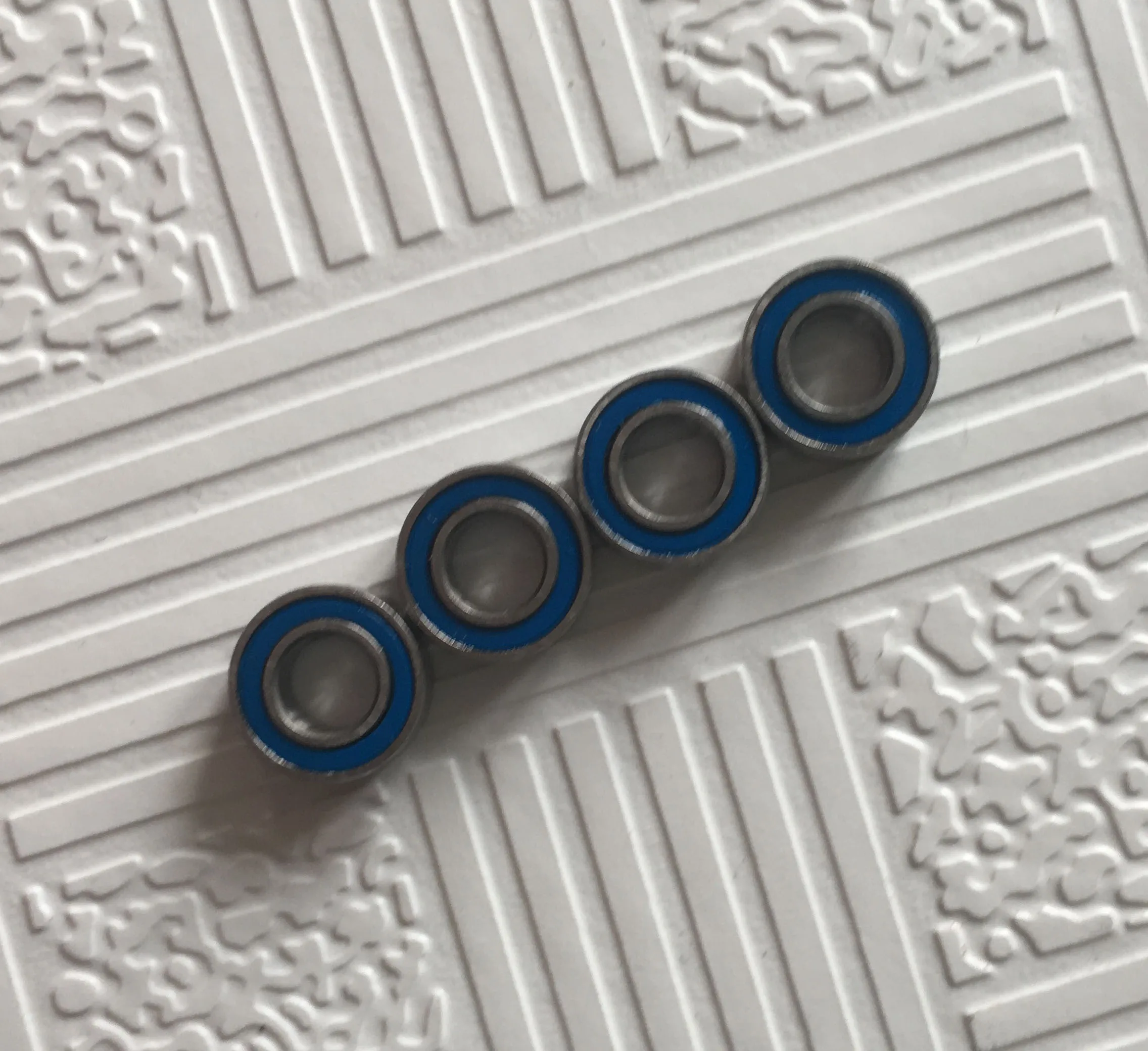Free Shipping 4PCS 20x32x7 blue Rubber Bearings ABEC 3 6804 2RSin