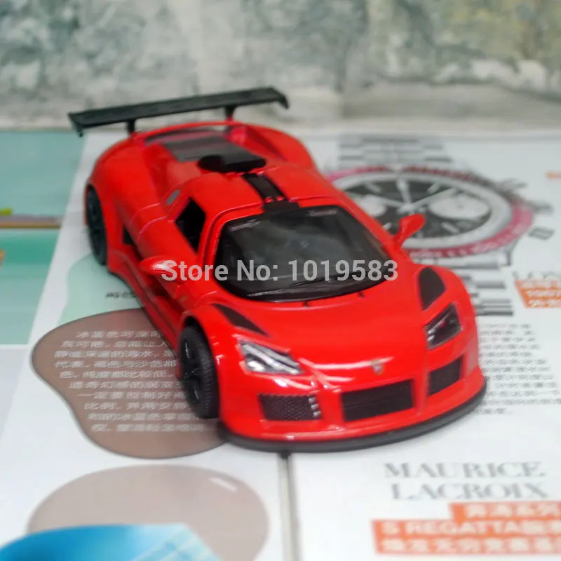 2010 Gumpert Apollo Sport red (8)