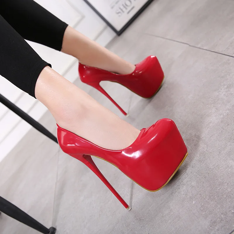 16 cm heels