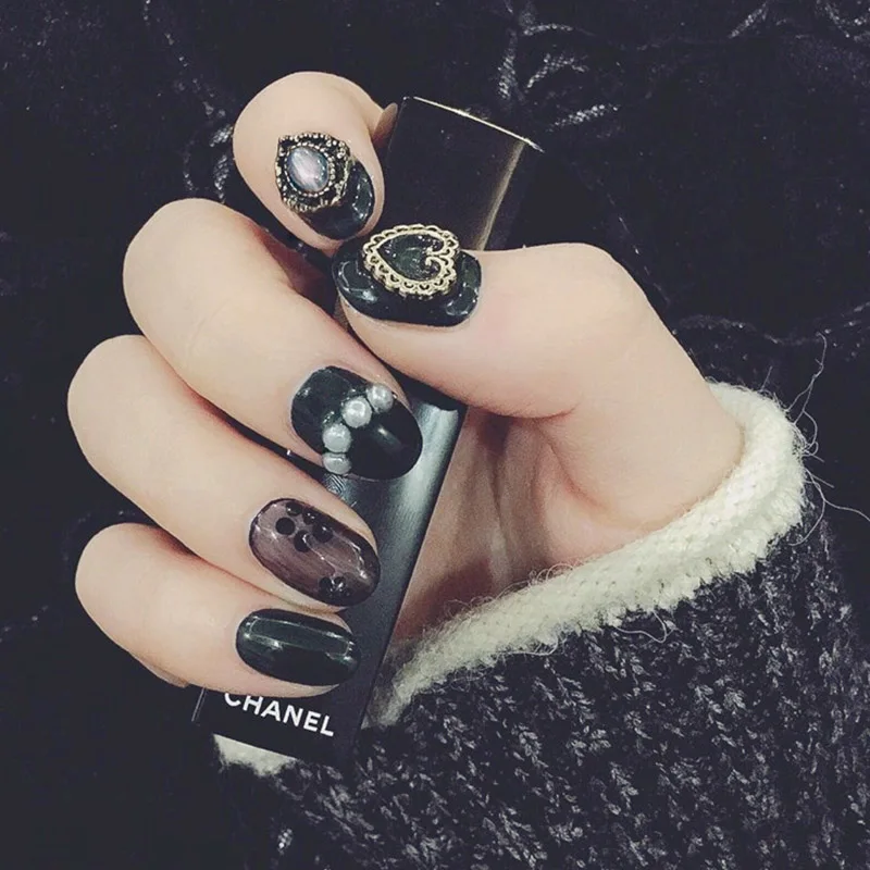 

24pcs Elegant Black Dot Decor Glitter Gemstone False Nails Retro Acrylic Short Round Head Press On Finger Manicure With Adhesive