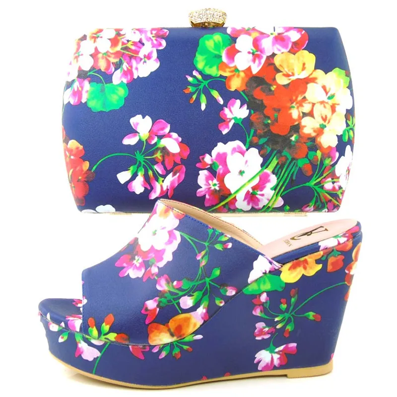 ФОТО Dark Blue Color Fancy Design Lady Matching Shoes And Bags Decorated With Flower African Shoe And Bag Set In Women Pump TYS17-28
