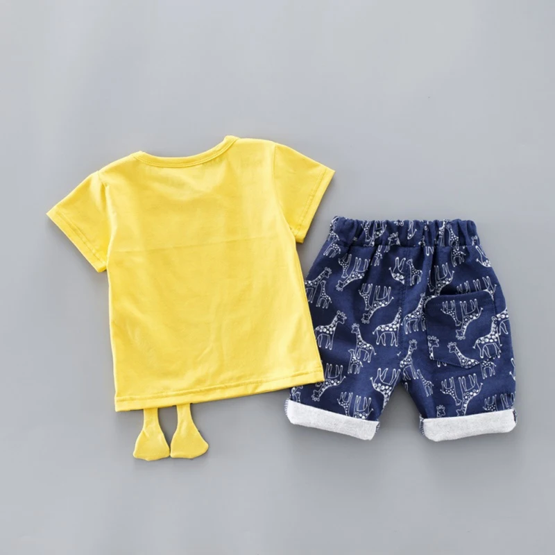 Летняя повседневная одежда для маленьких мальчиков комплект одежды из 2 предметов с рисунком жирафа, с короткими рукавами и штанами, От 0 до 4 лет