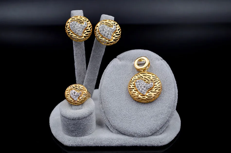 Jewelry sets (1)