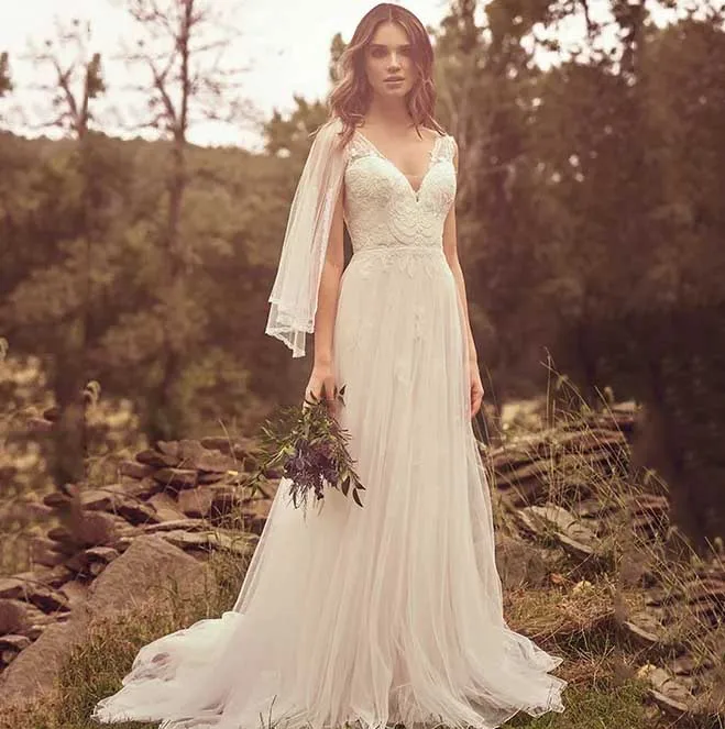 

Beach Wedding Dress Tulle A Line Spaghetti Straps Robe De Mariee 2019 Sexy V Neck Backless Bridal Dresses Boho Wedding Dress
