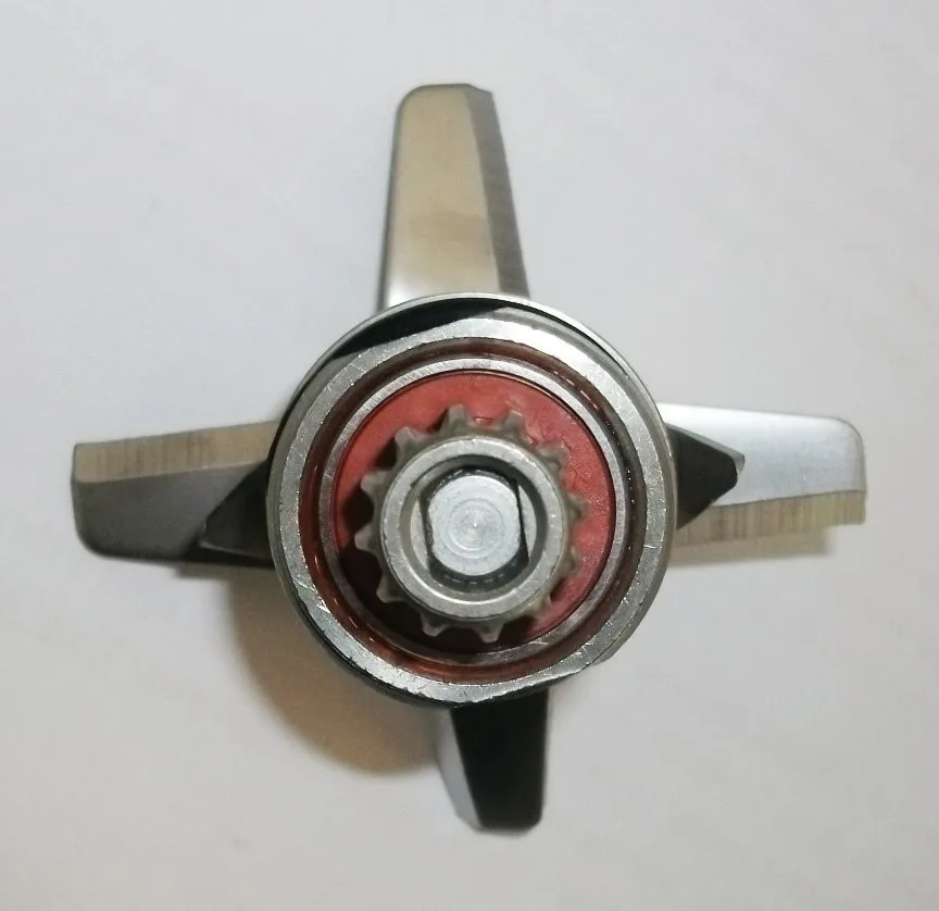 434694982_704
