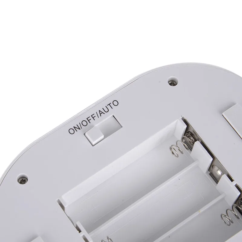 �̴� �Ϳ��� PIR ��� ���� �߰� ���� ���͸� ���� ���� LED �߰� ����, ��� ĳ��� ħ�ǿ� 3 ���� ��� �ڵ� �ѱ�/����