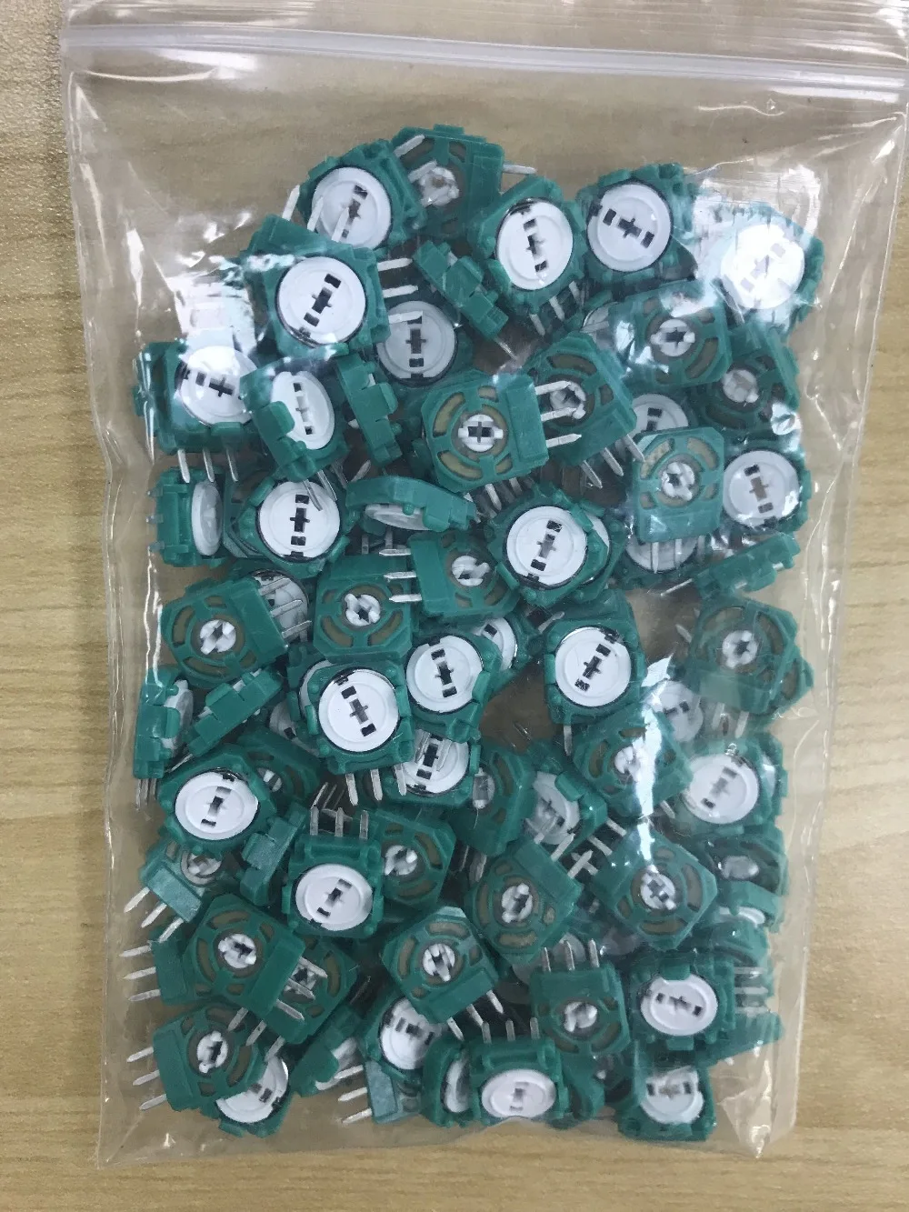 

50pcs For PS4 Controller Locator Replacement Analog 3D Joystick Micro Mini Switch Axis Resistors