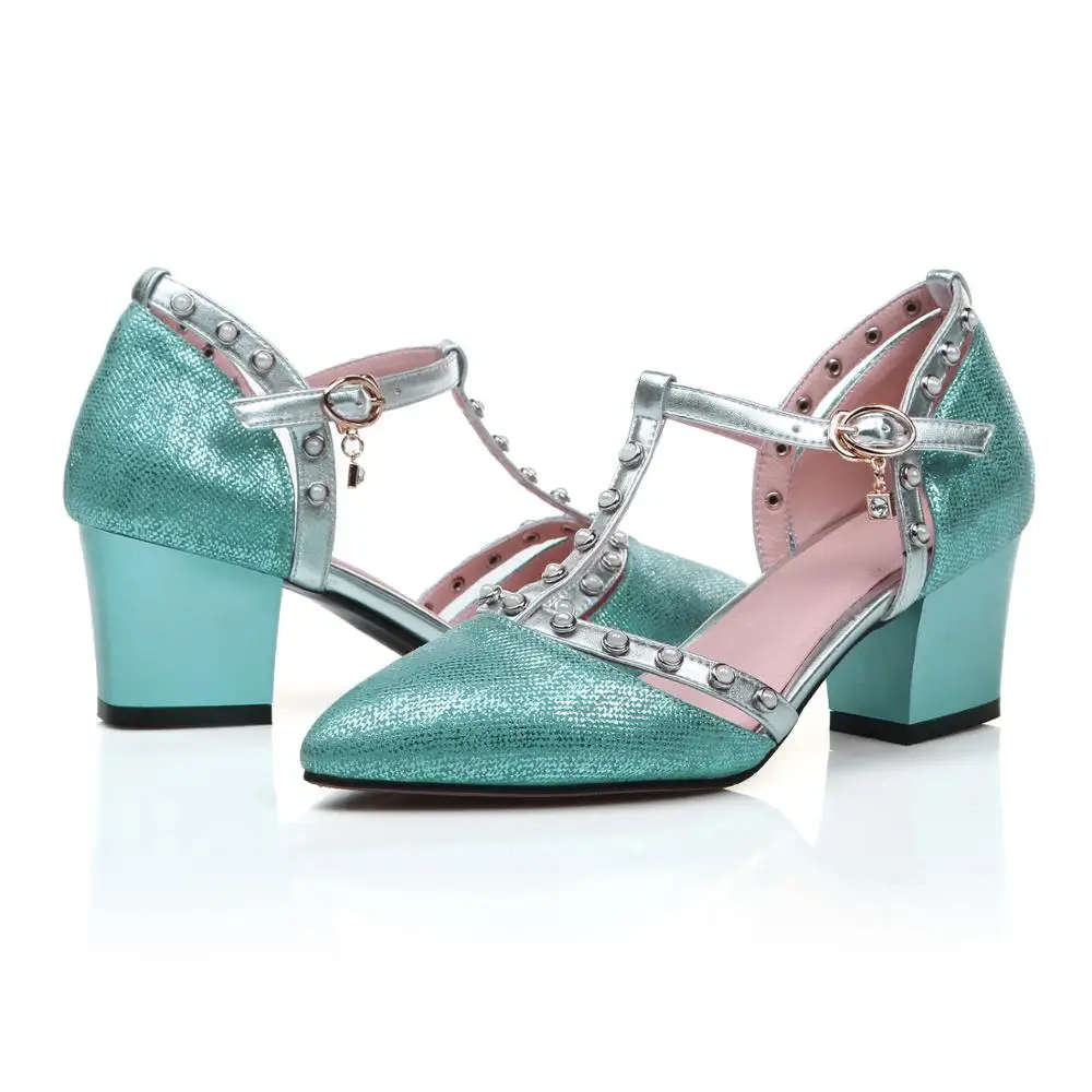 

Embossed leather sandals&5009
