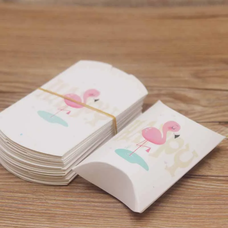 10/20/50pcs white / Kraft Paper Box Pillow  Gift Box Wedding Favor Gift Boxes For Home Baby Shower Kids Birthday Party
