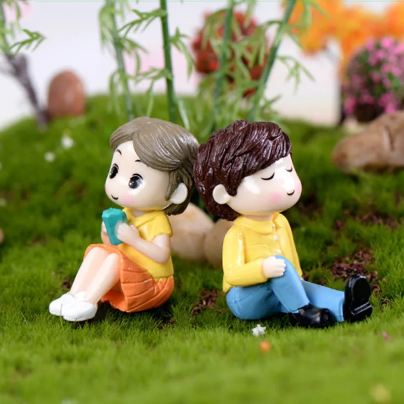 2pcs/set Romantic Lovers Micro Landscape Ornaments Resin DIY Assembly