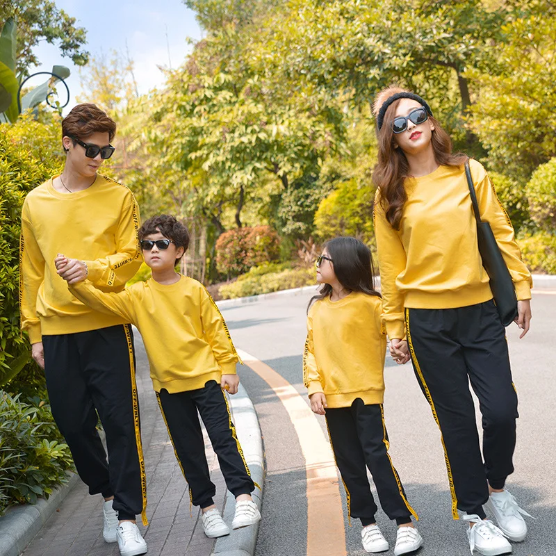 

Family Matching Sweatshirt +pants 2018 Father and Son Mother and Daughter Couple Matching Clothes Spring Family Look Sets