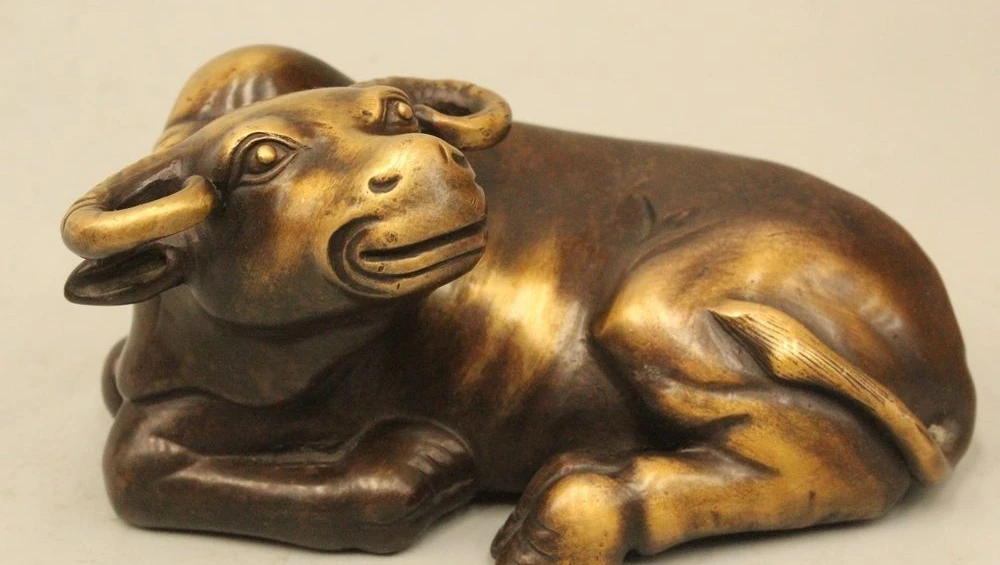 

6" China Chinese Fengshui Copper Zodiac Year Bull Oxen strong Statue sculpture