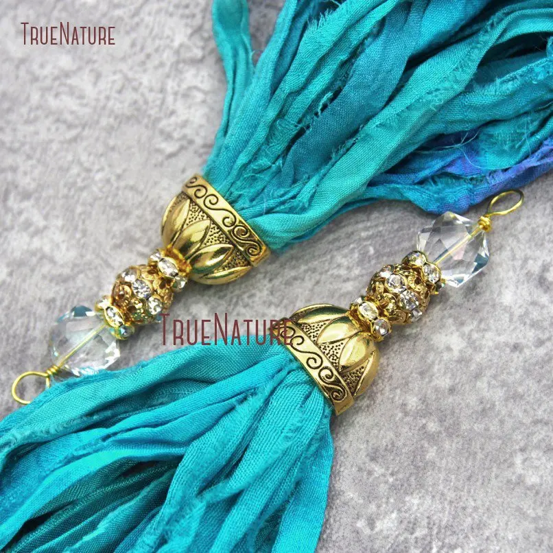 20181129-PM20066-Half Moon Tassels Silk Sari Antique Gold Pendant_1
