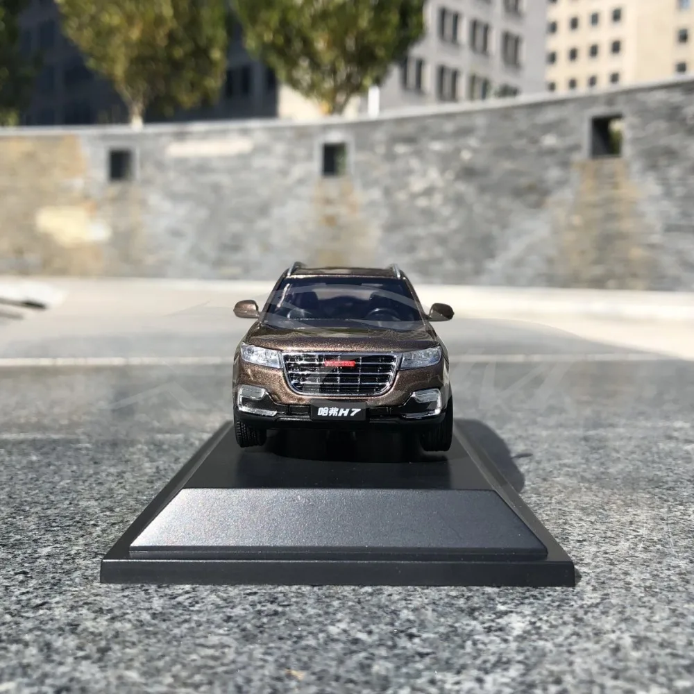 Литая модель автомобиля Great Wall Haval H7 1:43 можно откатить (коричневый) + маленький