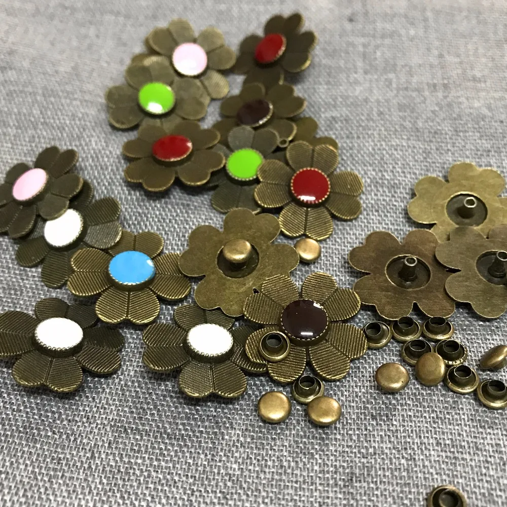 

New 20PCS 24MM Bronze Plated Colorful Painted Studs Clover Rivet Studs Fit Shoes Belt Bag Bracelet Accessories Leather Craft DIY
