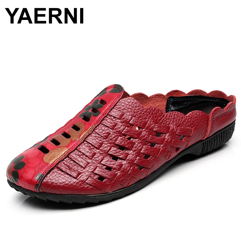 

YAERNI 2018 New Mother Slippers Fashion Cut outs Ladies Slippers Genuine Leather Soft Comfortable Casual Large Size Shoes Woman