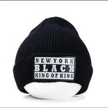 Europe labeling Female Hip-Hop Patch Letters Hair Ball Knitted Hat Skullies Knitted Touca Gorro Caps For Women Beanie