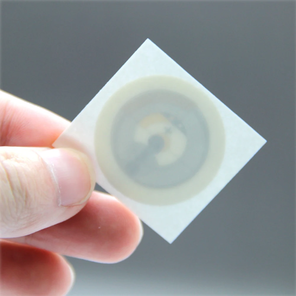 (50 Pz) Etichette Rfid Intelligenti Leggibili Tag Nfc Ntag213 Iso14443A 13.56Mhz Ic Tag Adesivo Diam 25Mm 144 Byte Telefono Nfc Scrivibile
