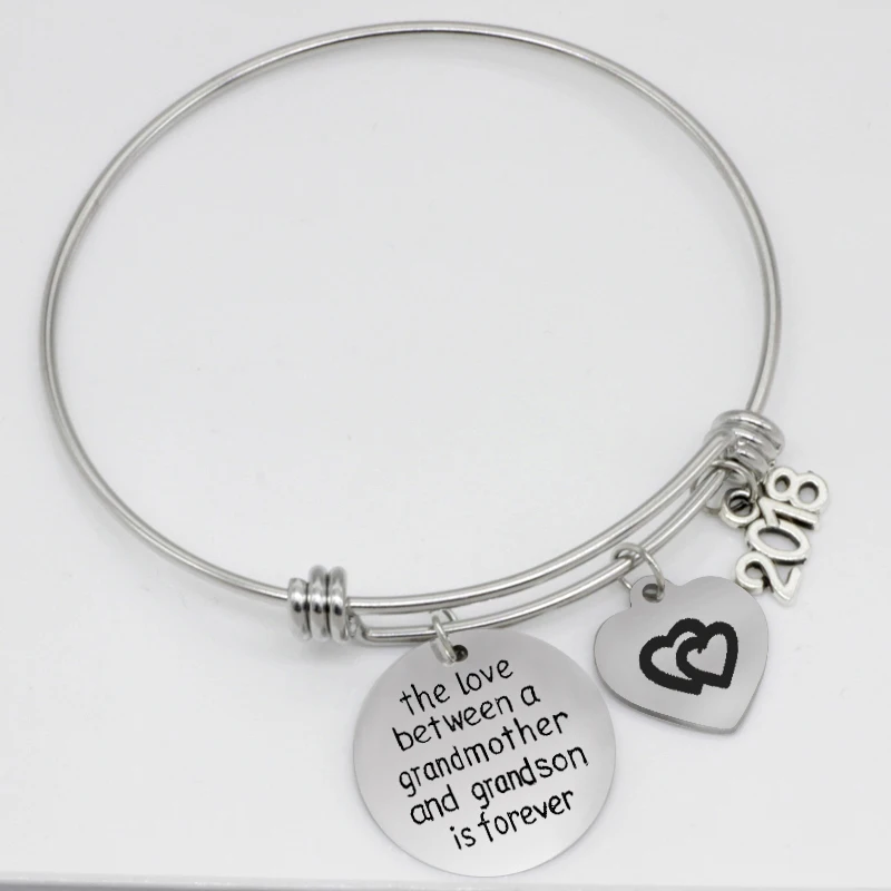 

Fashion heart in heart bracelet stainless steel jewerlry The love between a grandmother is forever 2019 adjustable Bangle B1046