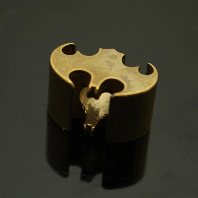 

1PC EDC Batman DIY Brass Paracord Knife Beads Lanyard Pendant Copper Keychain Pendant Necklace Without Rope Tools Accessories