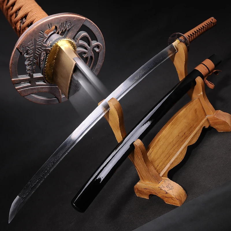 

Japanese Samurai Sword Katana Oil Quenched Damascus Folded Steel Full Tang Blade Very Sharp Battle Ready Can Cut Trees