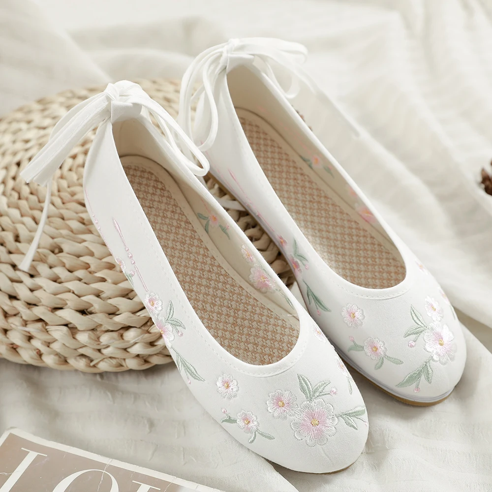 Chinese Style Platform Hanfu Shoes Embroidered Floral Elegant Flats