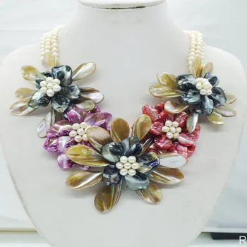 

NO-822# Charm Vintage lady ! Shell/pearl flower necklace