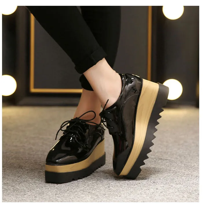 Обувь на плоской платформе; женская обувь, визуально увеличивающая рост; Высококачественная женская брендовая черная повседневная обувь из мягкой кожи; ZH2887