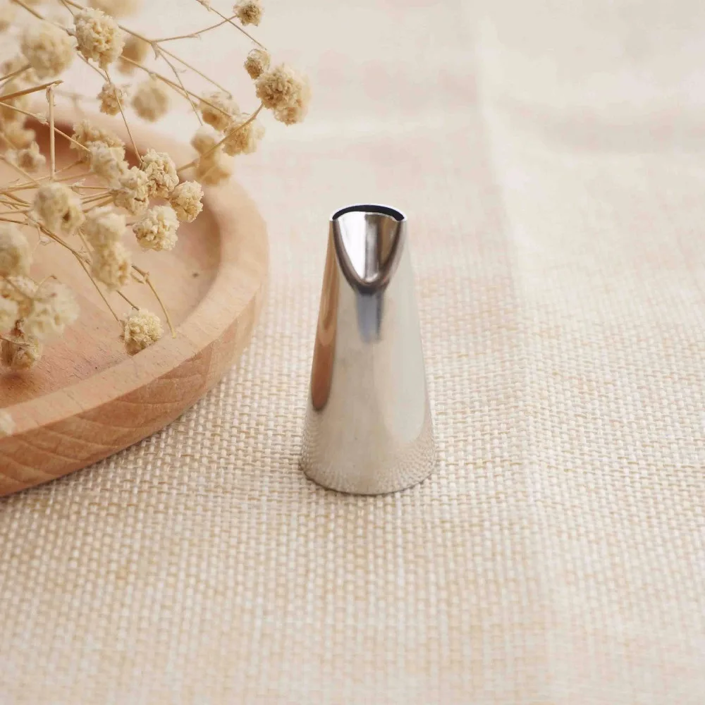 

Chrysanthemum Dahlia Pastry Icing Piping Nozzles Pastry Tips Cake Cream Cupcake Decorating Tools Stainless Steel
