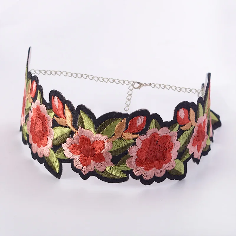 

Big fashion women's necklace personality Chinese elements red flowers embroidery necklace bouquet Party accessoriesS074
