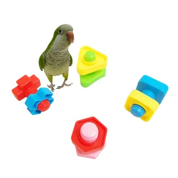 

4PCs Parrot Education Toys Parrot Intelligence Toys Plastic Screw Chew Toy Training Bird Toys Random Color