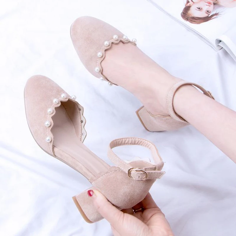 2018 new Pearl Fine belt Buckle Coarse heel Middle heel Grind Beaded Beads pink women's sandals Student sandals Women's Shoes