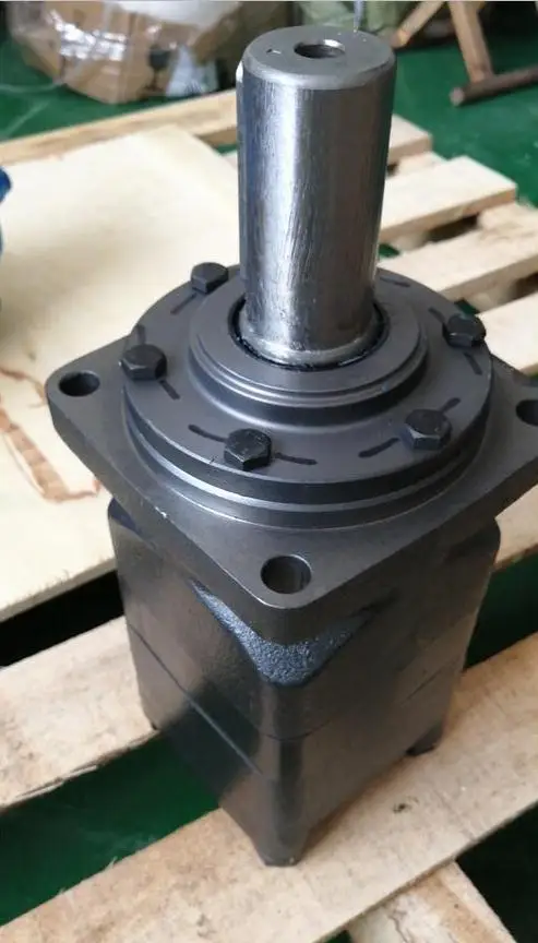 MT200 Hydrmotor Square flange 4 bolt Pilot 125x9 shaft 40mm | Инструменты