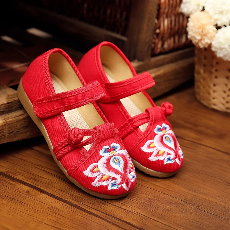 

New chinese style fashion beautiful embroidery candy color child canvas flats shoes dance shoes for children foot length 15-19cm