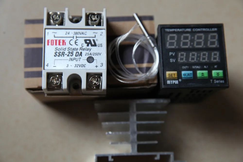

90-265V AC/DC Digital F/C PID Temperature Controller Thermostat TA4-SNR(SSR output 1 alarm) + PT100+ 25A SSR DA+Heat Sink