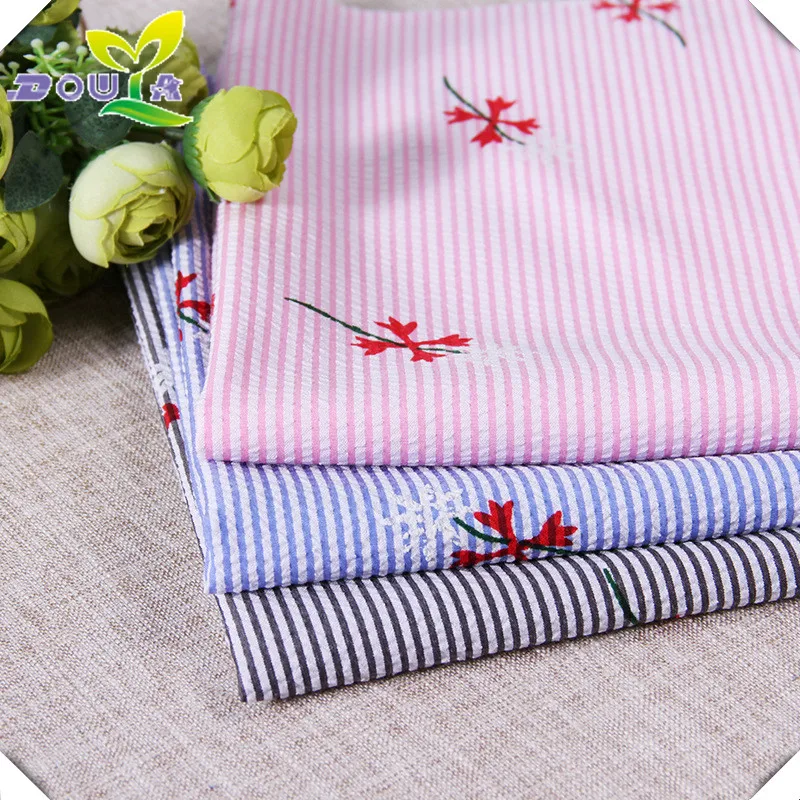 

Direct manufacturers of polyester cotton yarn dyed seersucker striped shirt fabric printing of women's and children's clothes